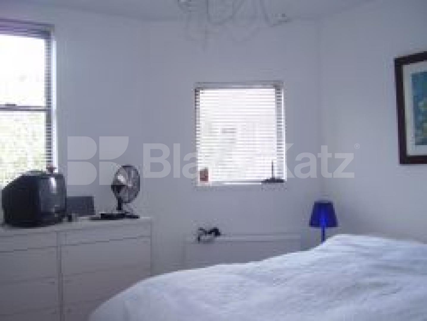 			2 Bedroom, 1 bath, 1 reception Flat			 Cleveland Road, ISLINGTON N1